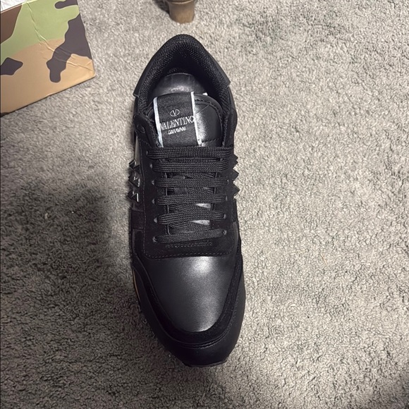 Valentino Black Sneakers Sleek Minimalist Design